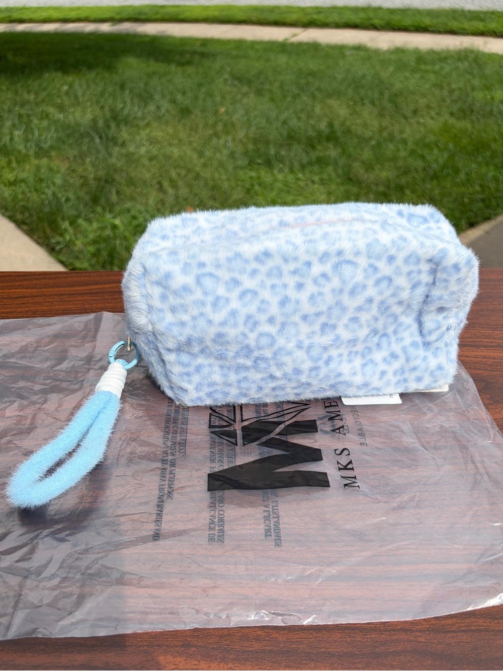 MKS America Blue Leopard Plush Cosmetic Makeup Bag Wristlet NWT